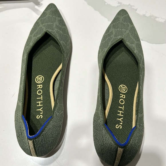 Rothys - Picture 2 of 6